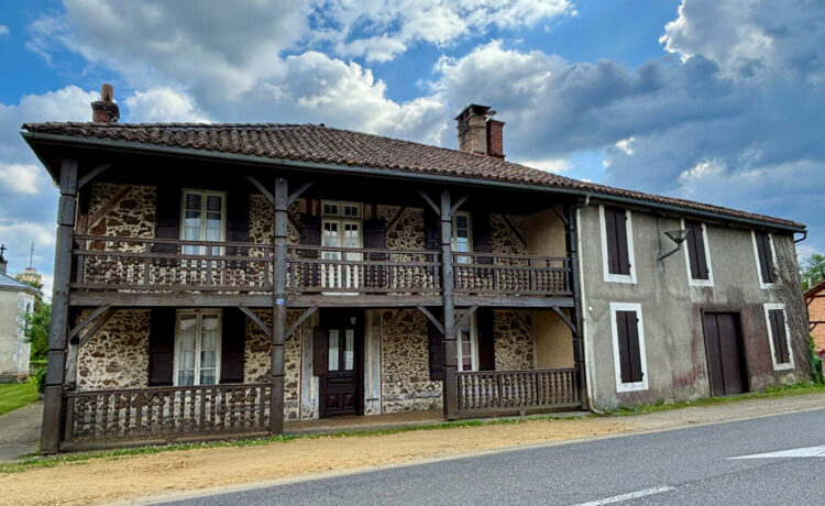 Grande maison de caractère à rénover 246 m² + dépendance 1