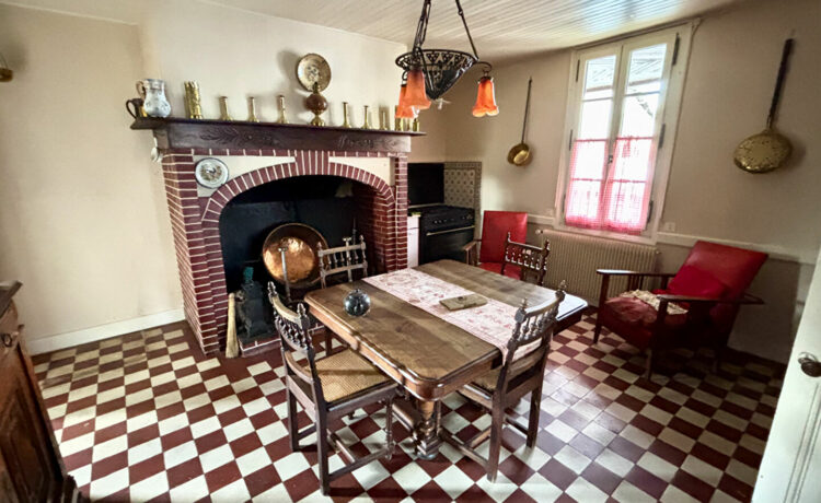 Grande maison de caractère à rénover 246 m² + dépendance